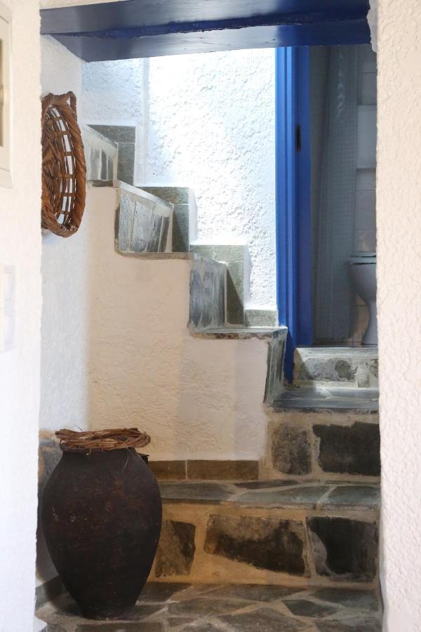 Le Petit Chateau Ano Syros Exterior foto