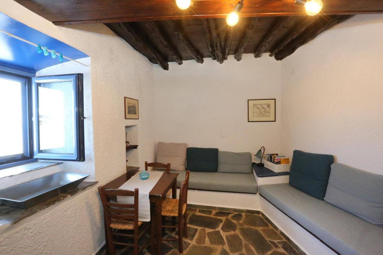Le Petit Chateau Ano Syros Exterior foto