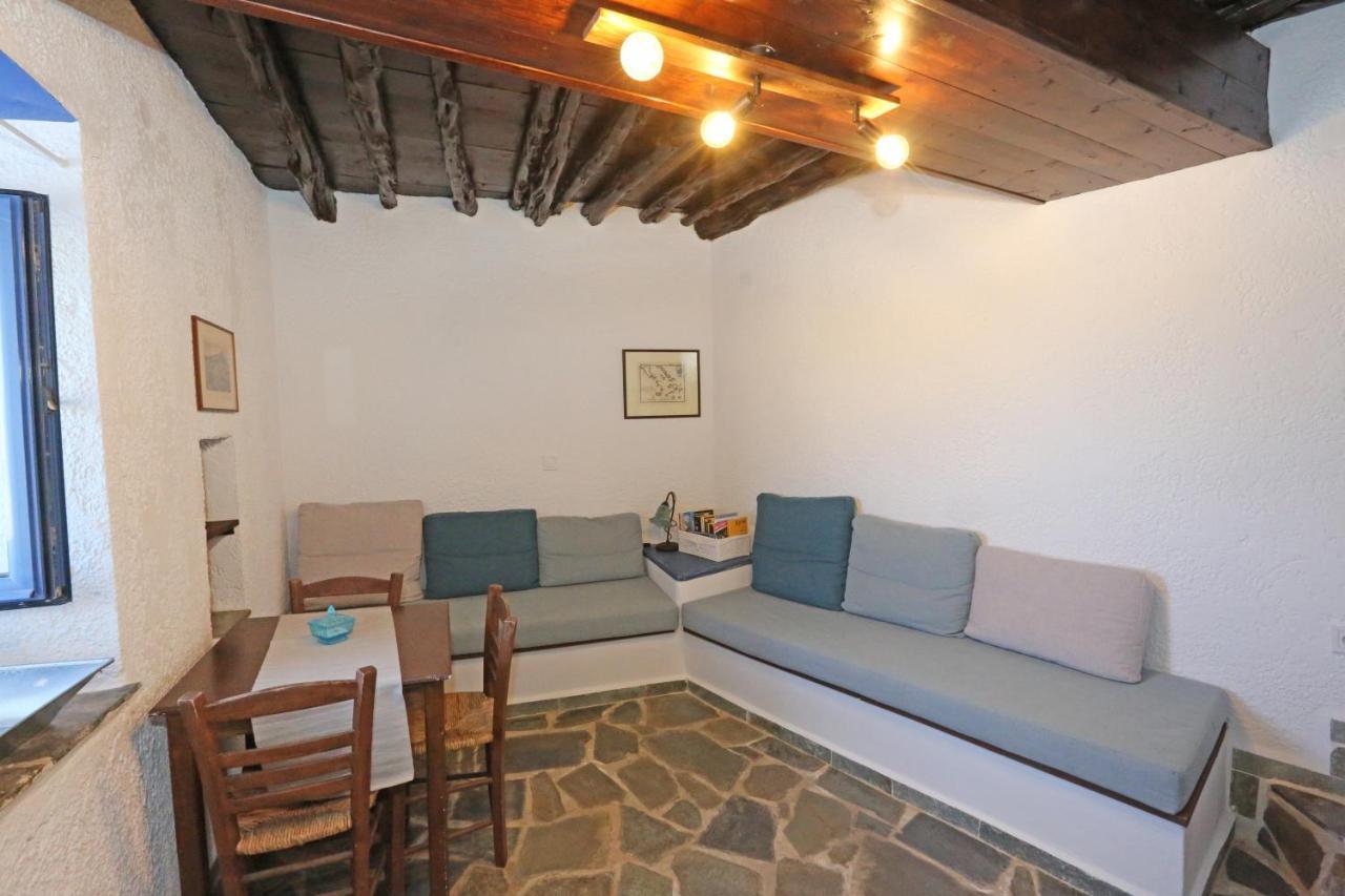 Le Petit Chateau Ano Syros Exterior foto