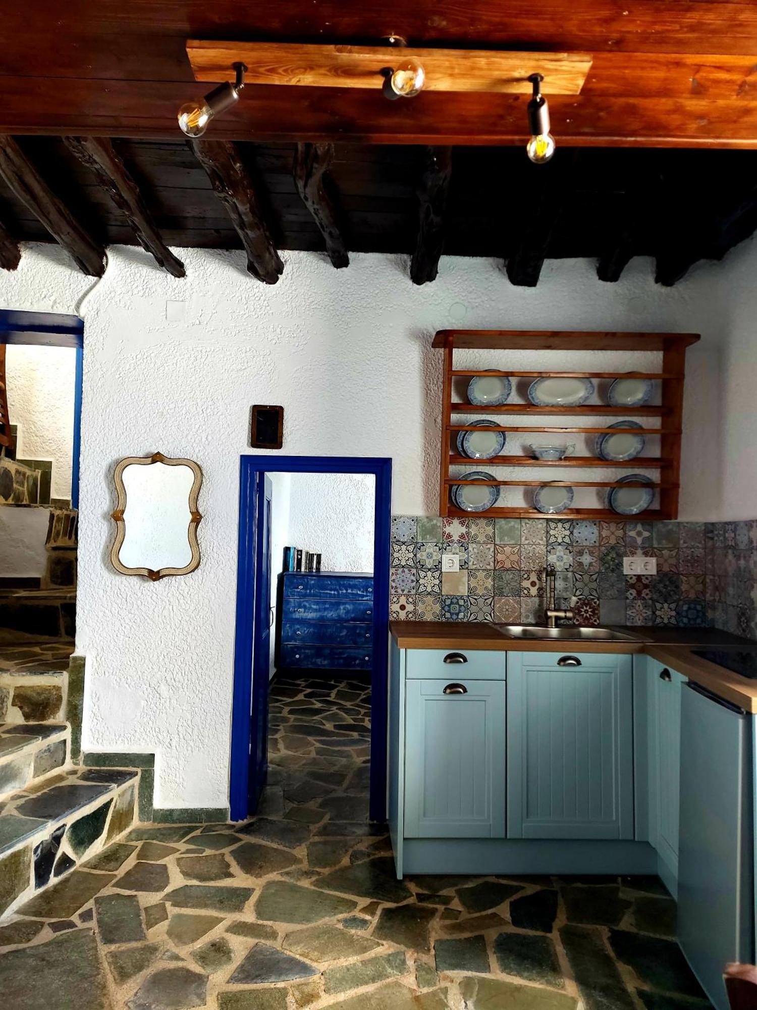 Le Petit Chateau Ano Syros Habitación foto