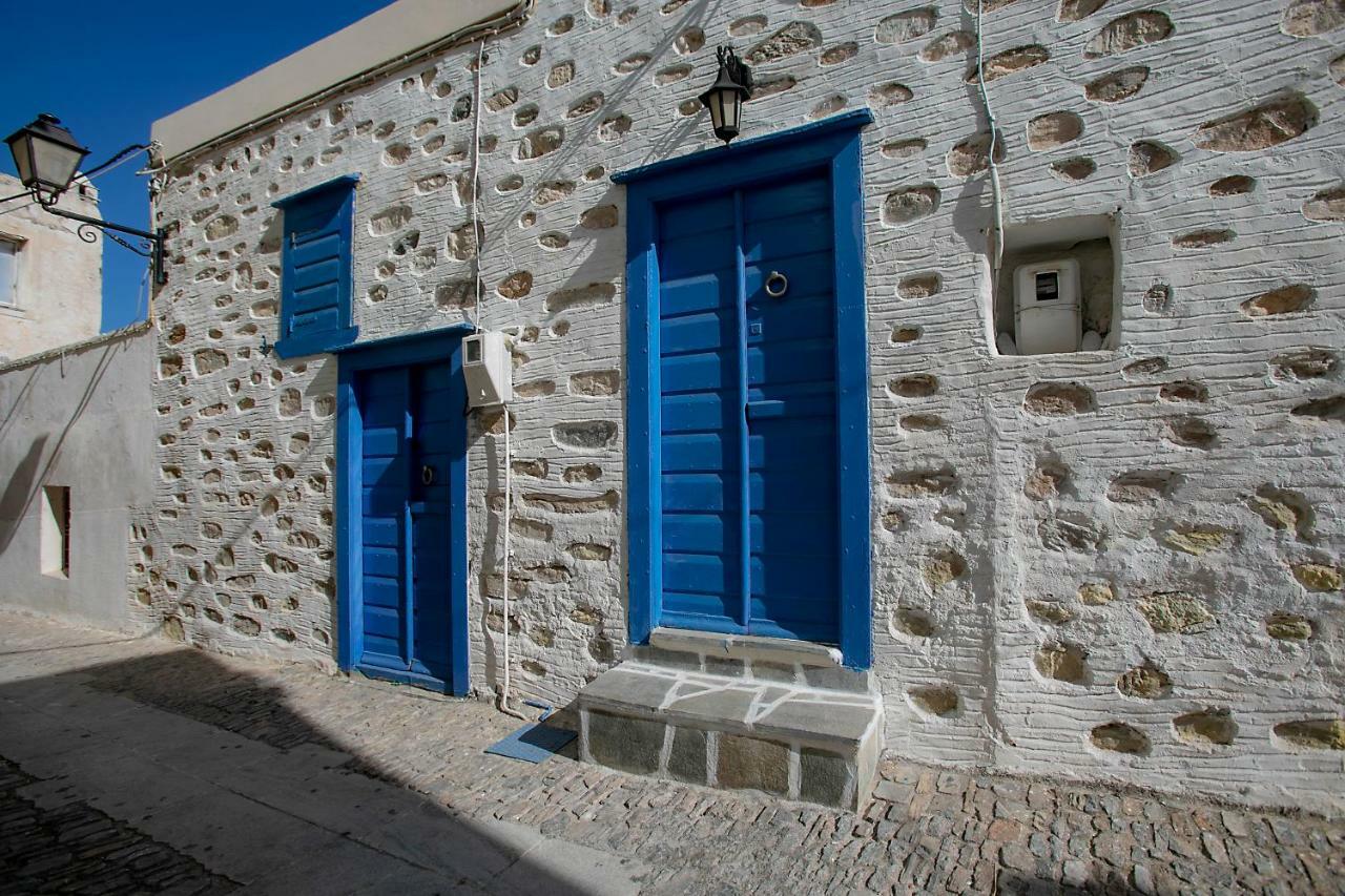Le Petit Chateau Ano Syros Exterior foto